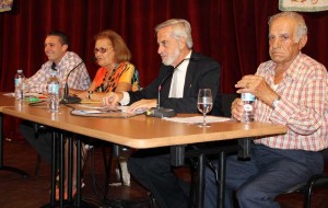 Autores canarios de la Asociación La Arcadia y escritores  invitados al V Encuentro Poético comparten sus versos en la Casa de la Cultura Benito Pérez Armas.  