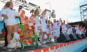 La Fiesta Infantil y el Carnaval de Día destacan por la alta participación y el entusismo de peques y adultos.