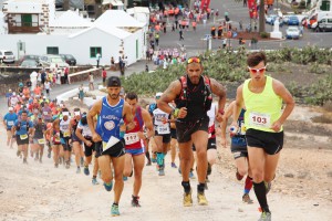 Los corredores estrenan el podio de los 30 km de la durísima prueba de montaña empleando poco más de dos horas y media.