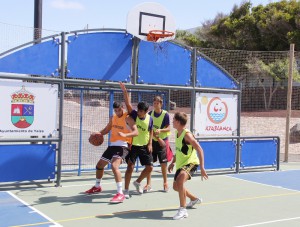 Baloncesto 3 x 3 en el Parque del Mediterráneo. 